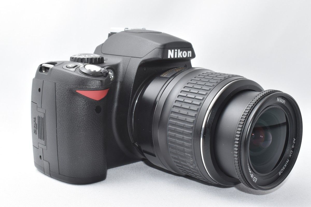 美品】シャッター回数3500回 Nikon D40 ブラック バッグ付き 美品】シャッター回数3500回 Nikon D40 ブラック バッグ付き