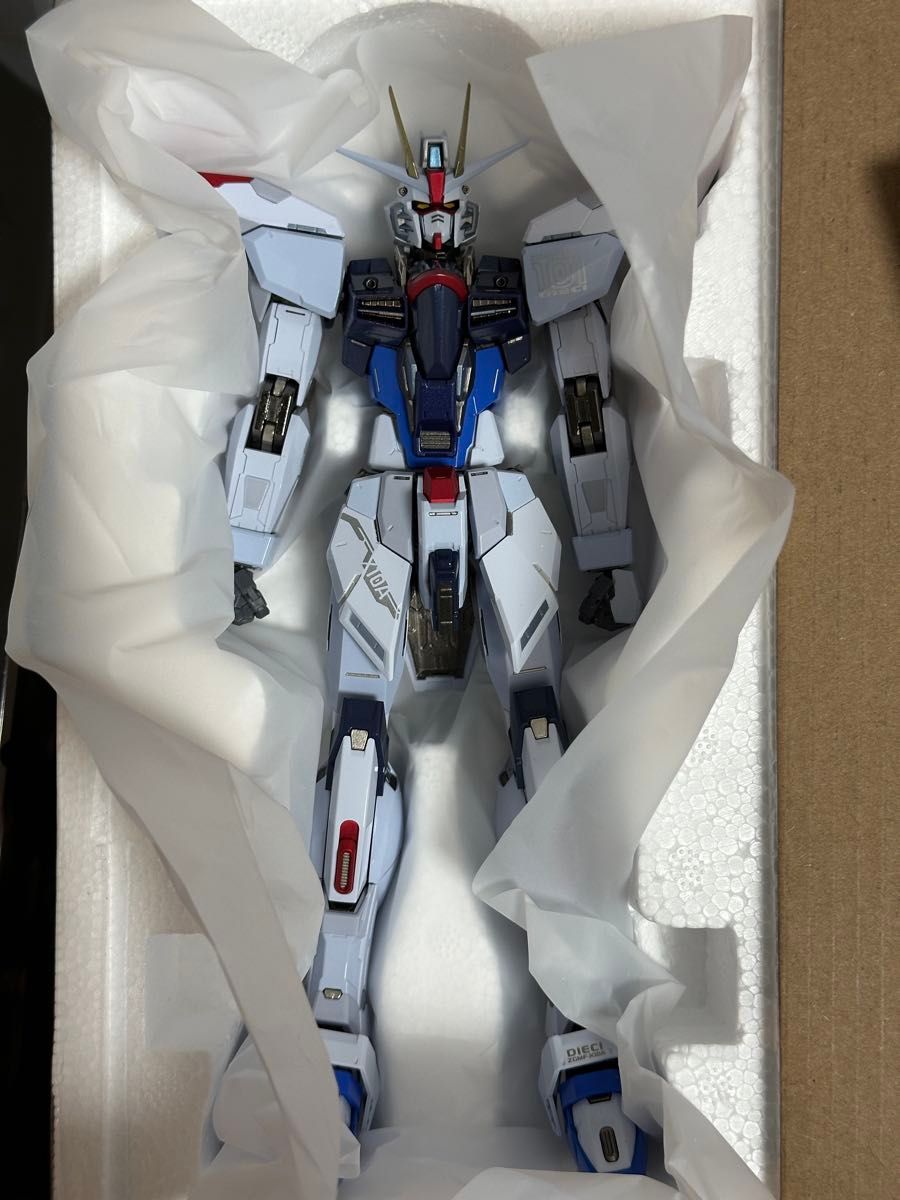 メタルビルド METAL BUILD フリーダムガンダム CONCEPT 2 SNOW メタルビルド METAL BUILD フリーダムガンダム CONCEPT 2 SNOW