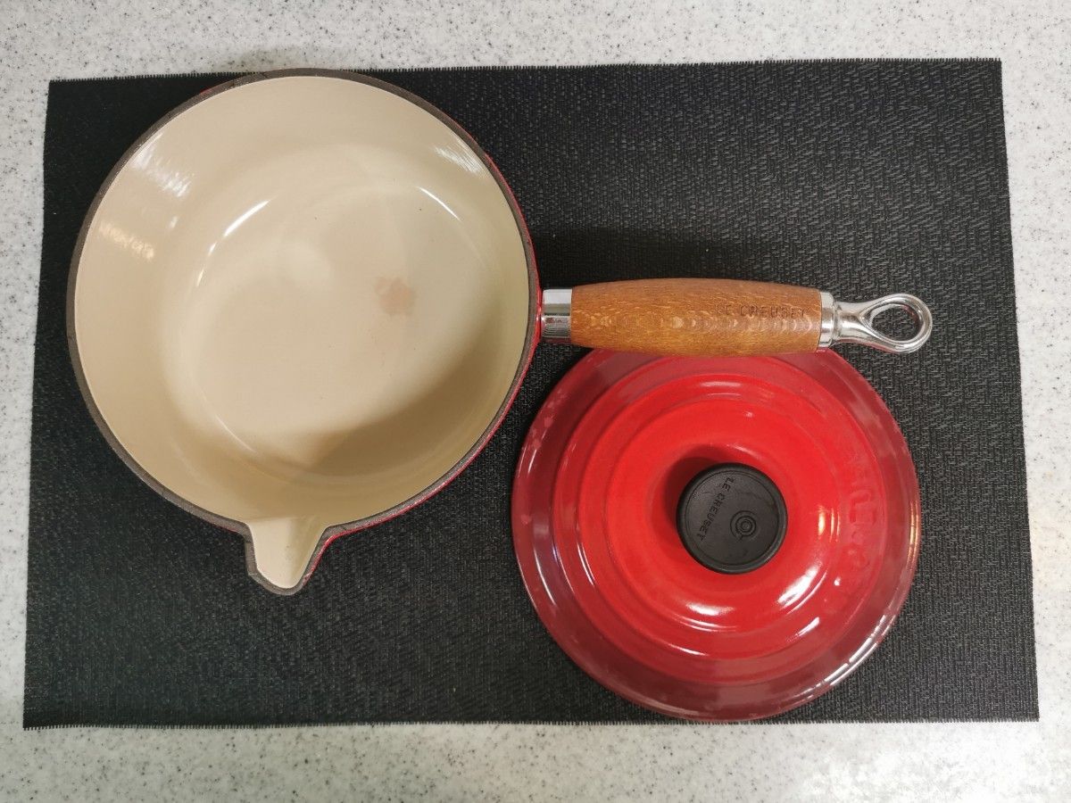 廃番 ル・クルーゼ ウッドハンドル 片手鍋 18cm チェリーレッド 廃番 ル・クルーゼ ウッドハンドル 片手鍋 18cm チェリーレッド