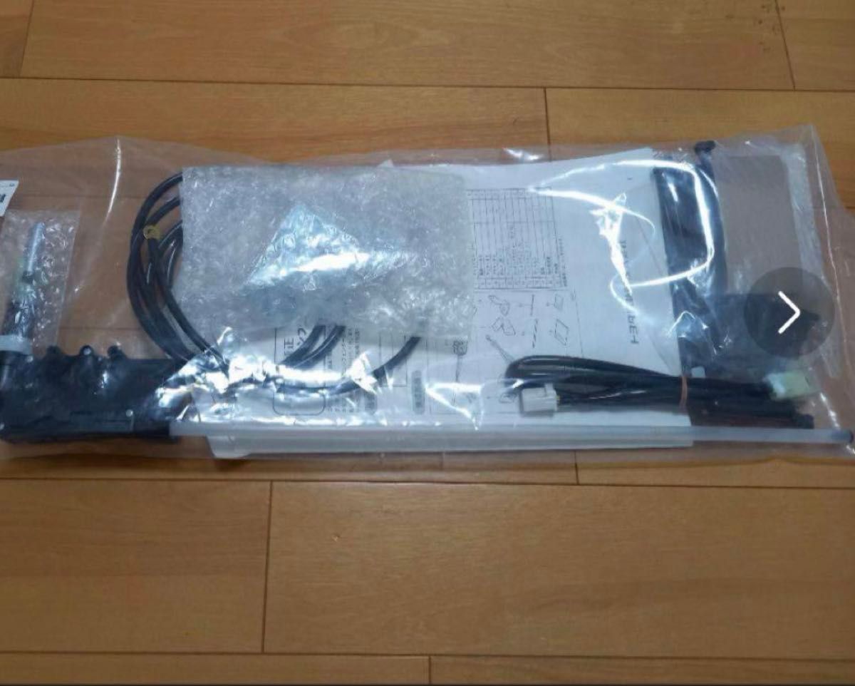 新品未使用 210系クラウン マジェスタ純正コーナーポールセット 新品未使用 210系クラウン マジェスタ純正コーナーポールセット
