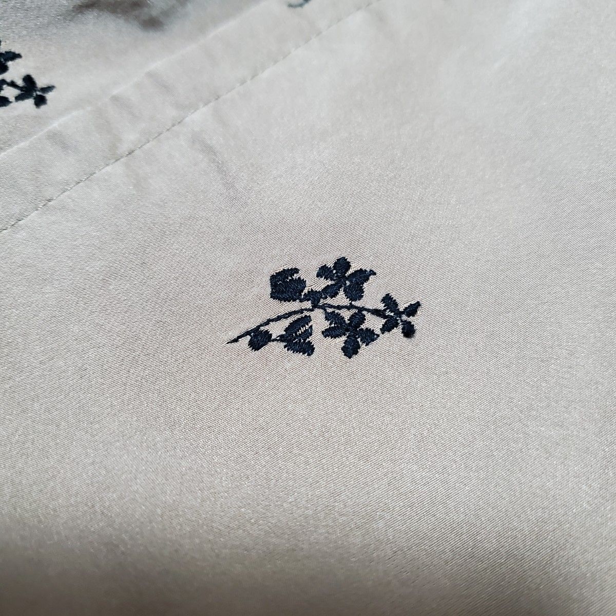 希少 美品 N°21 コート ヌメロヴェントゥーノ 花柄刺繍 総柄 希少 美品 N°21 コート ヌメロヴェントゥーノ 花柄刺繍 総柄