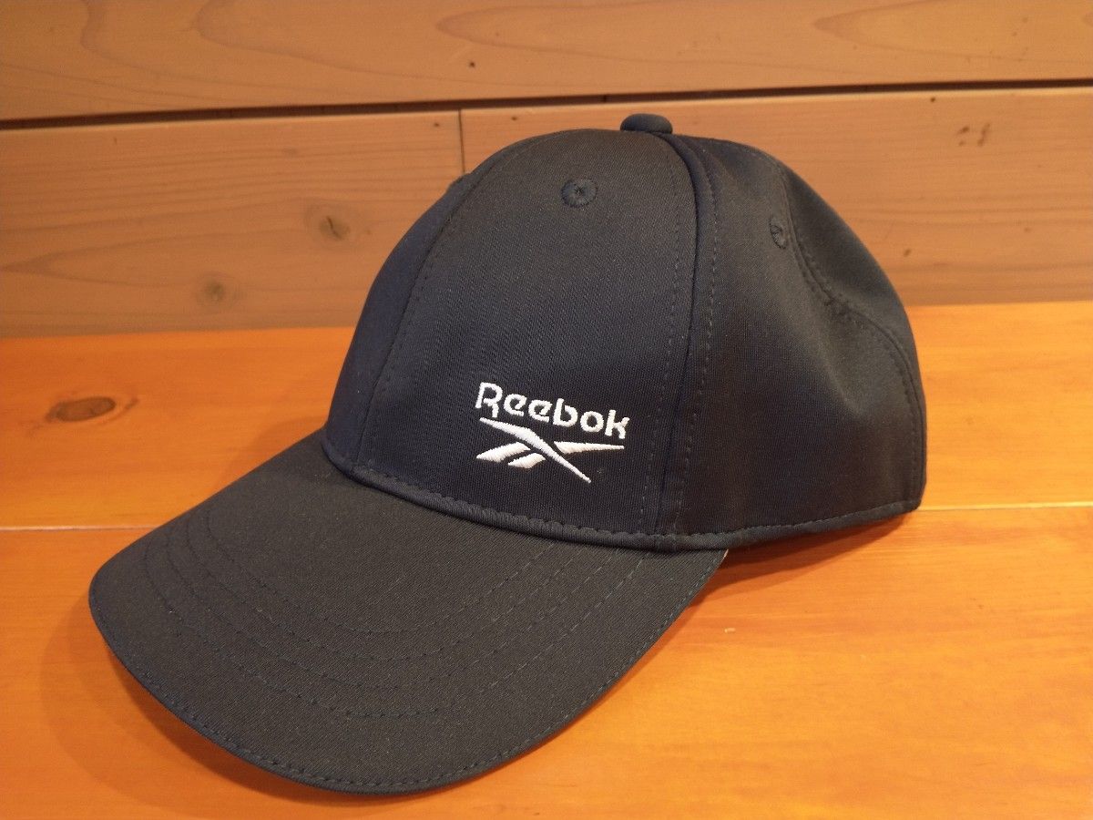 美品【リーボック Reebok】 キャップ 帽子 黒に近い紺色|Yahoo 美品【リーボック Reebok】 キャップ 帽子 黒に近い紺色|Yahoo