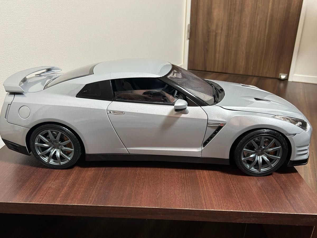 ディアゴスティーニ 日産GTR 1/8スケール R35完成品|Yahoo ディアゴスティーニ 日産GTR 1/8スケール R35完成品|Yahoo