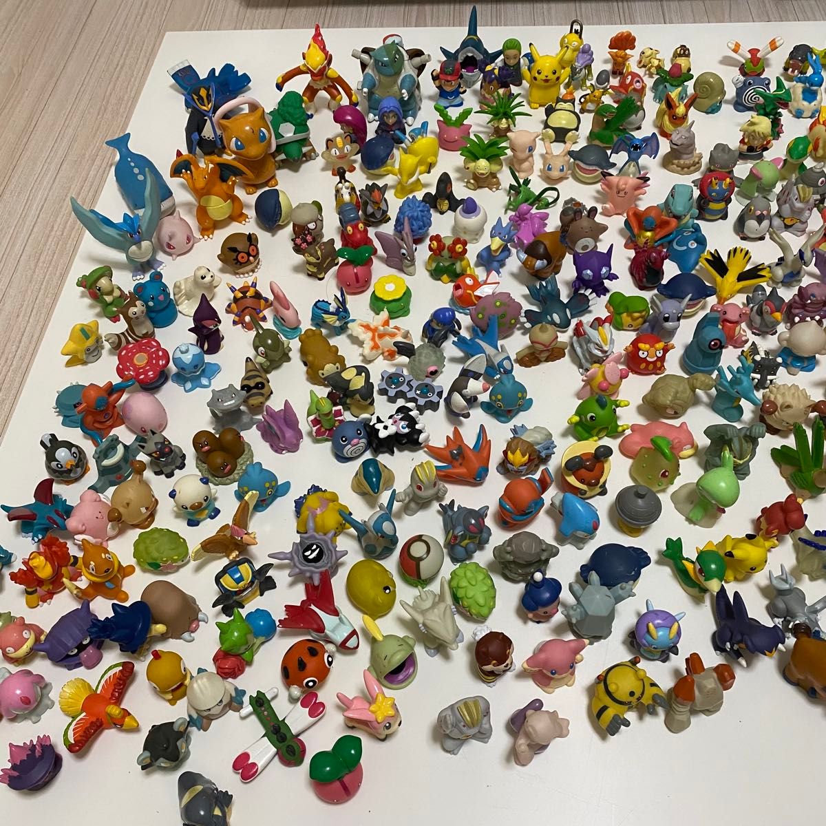 ポケモンキッズ 約340体 大量 指人形 ポケモン ソフビ ポケモンキッズ 約340体 大量 指人形 ポケモン ソフビ