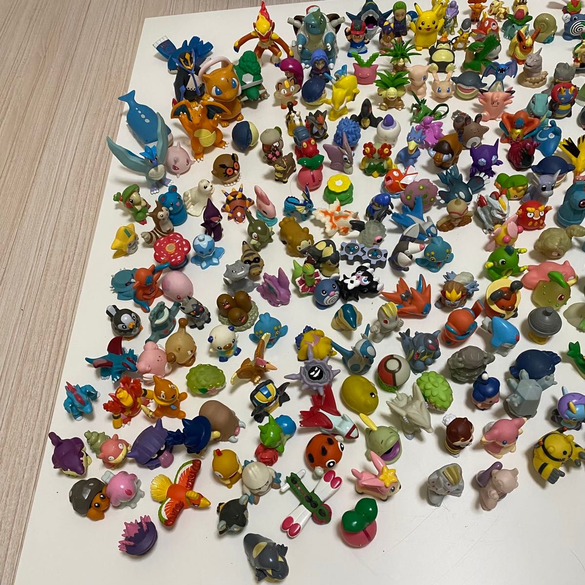 ポケモンキッズ 約340体 大量 指人形 ポケモン ソフビ ポケモンキッズ 約340体 大量 指人形 ポケモン ソフビ