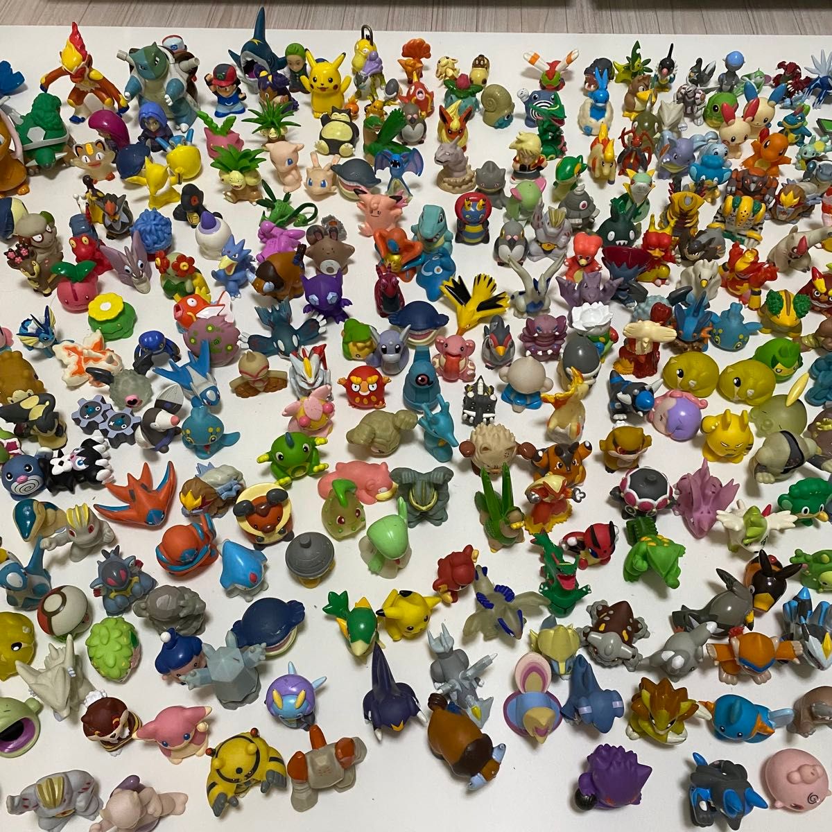 ポケモンキッズ 約340体 大量 指人形 ポケモン ソフビ ポケモンキッズ 約340体 大量 指人形 ポケモン ソフビ