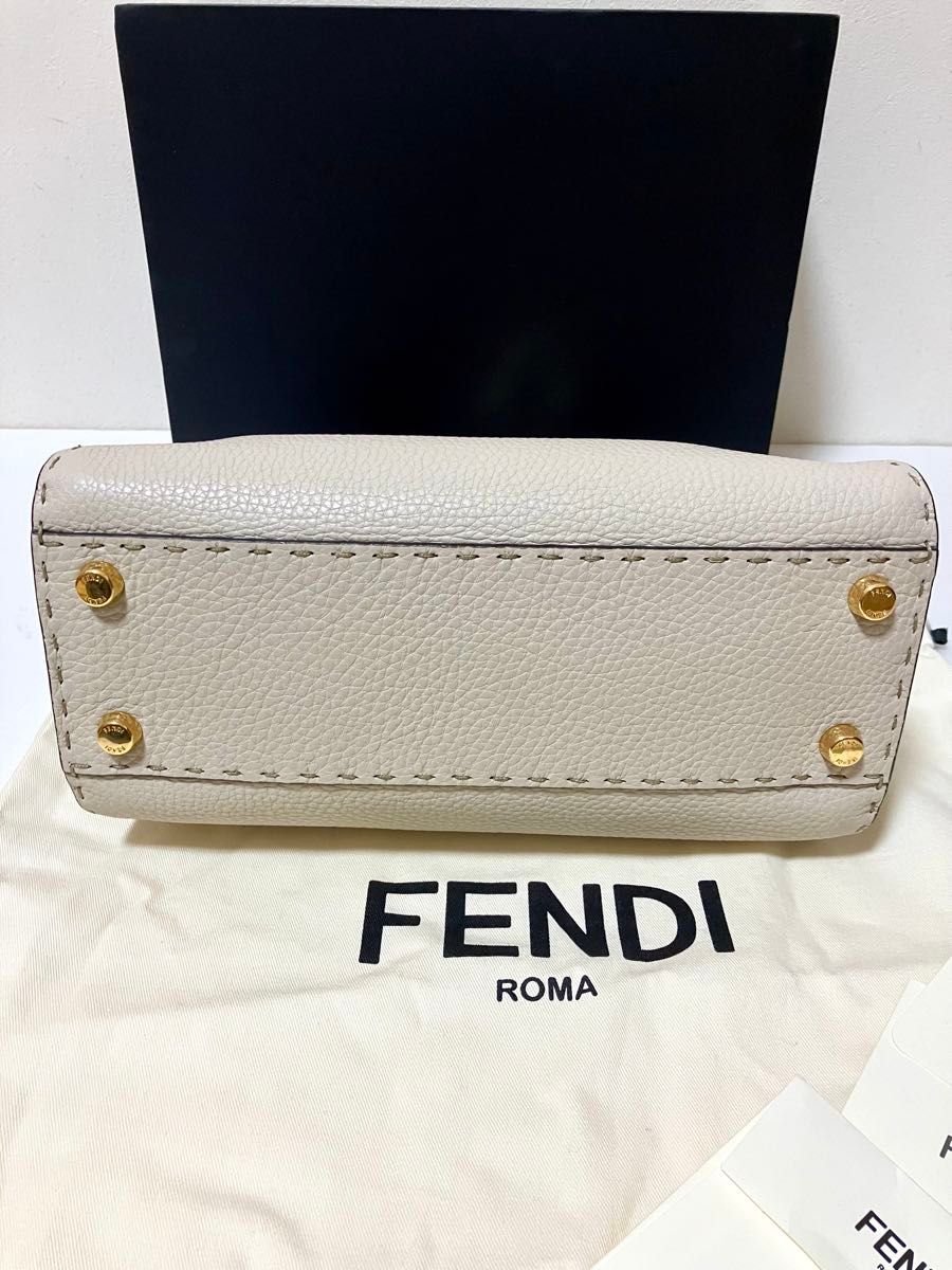 超美品 FENDI フェンディ ピーカブー セレリア エッセンシャリー 超美品 FENDI フェンディ ピーカブー セレリア エッセンシャリー