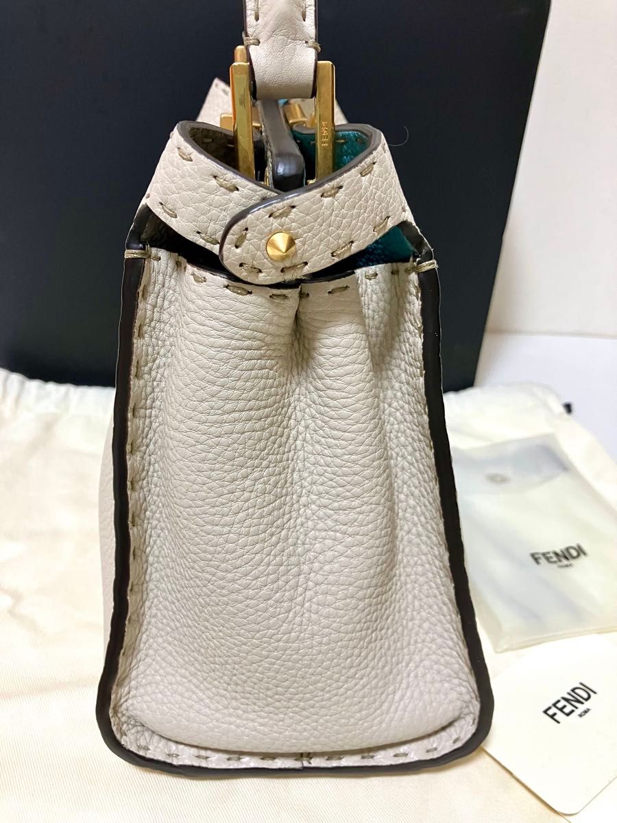 超美品 FENDI フェンディ ピーカブー セレリア エッセンシャリー 超美品 FENDI フェンディ ピーカブー セレリア エッセンシャリー