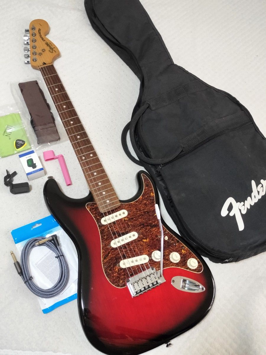 Squier スクワイヤー ストラト Standard ケース付オマケ多数 Squier スクワイヤー ストラト Standard ケース付オマケ多数