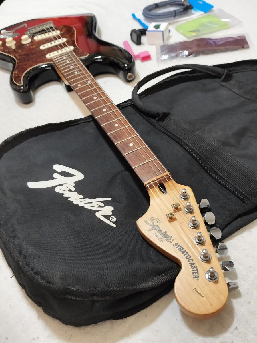 Squier スクワイヤー ストラト Standard ケース付オマケ多数 Squier スクワイヤー ストラト Standard ケース付オマケ多数