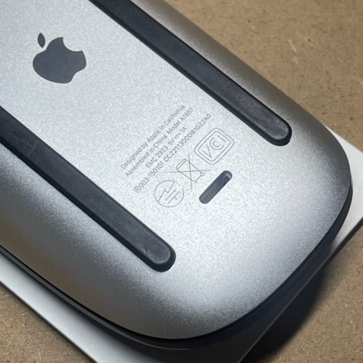 Apple Magic Mouse Black MMMQ3J/A アップル マジックマウス Apple Magic Mouse Black MMMQ3J/A アップル マジックマウス
