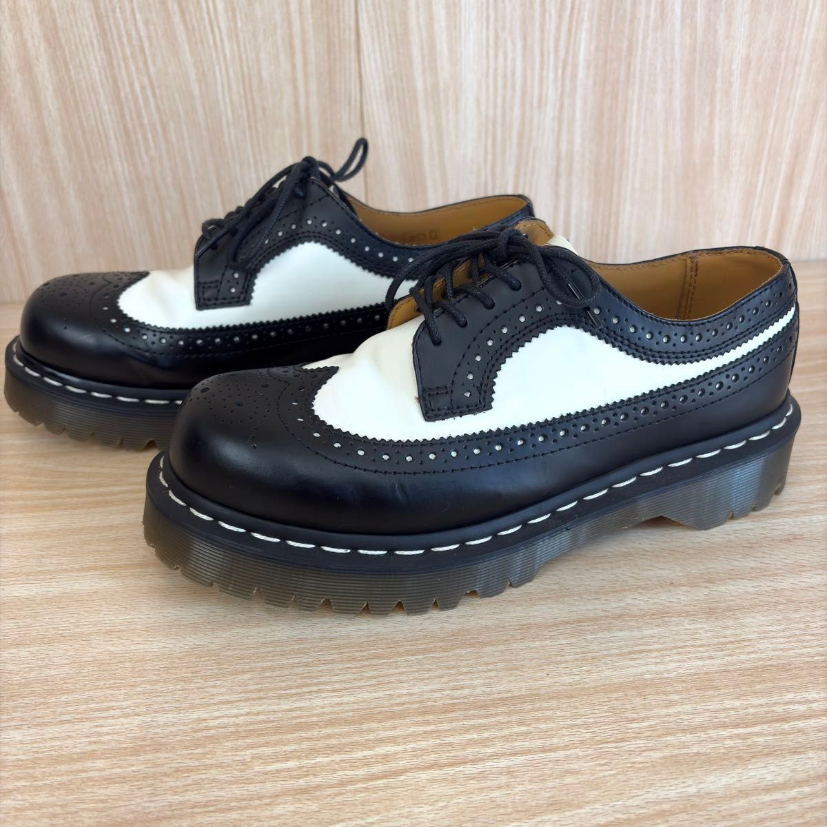美品 大人気】Dr Martens ドクターマーチン ウィングチップ 5 美品 大人気】Dr Martens ドクターマーチン ウィングチップ 5
