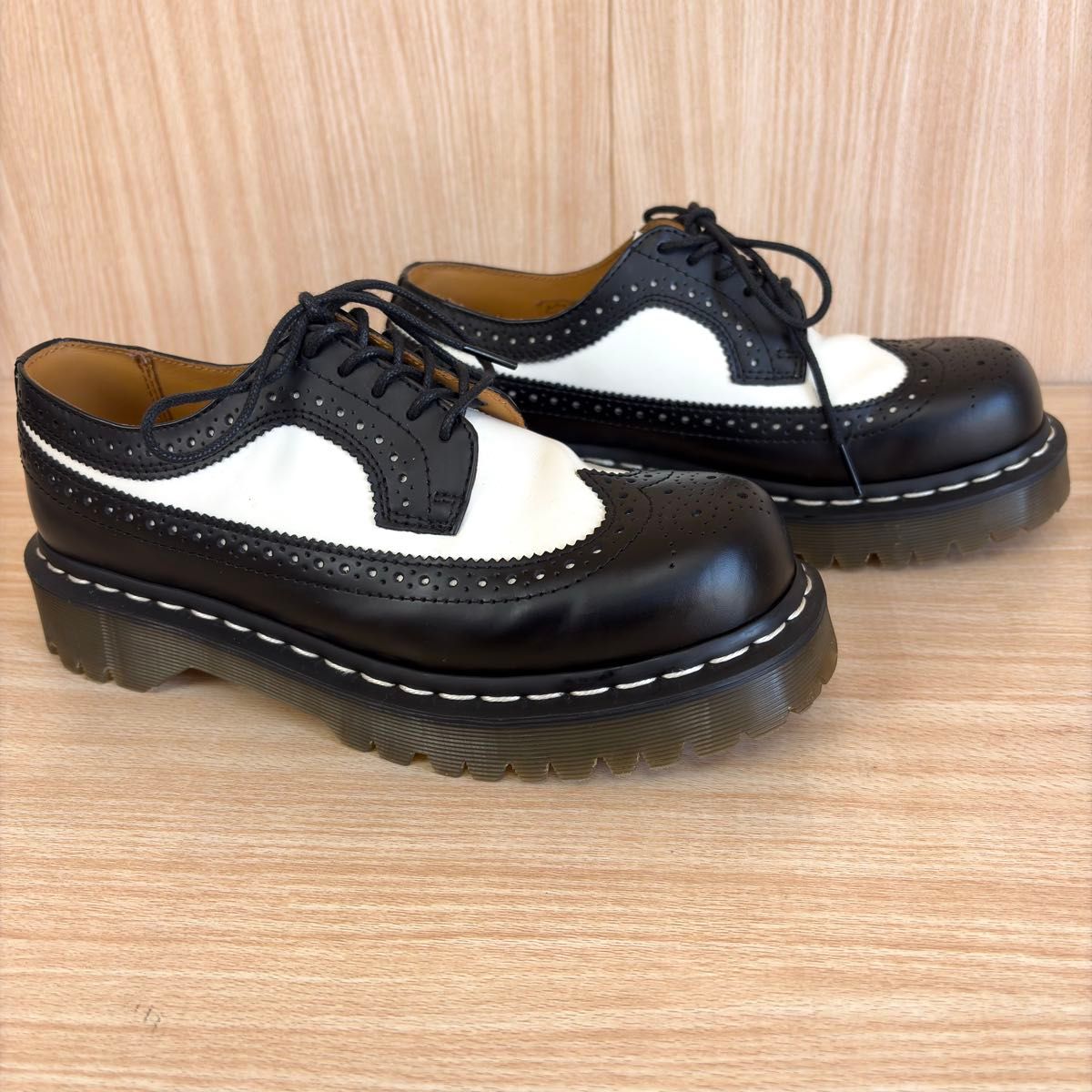 美品 大人気】Dr Martens ドクターマーチン ウィングチップ 5 美品 大人気】Dr Martens ドクターマーチン ウィングチップ 5