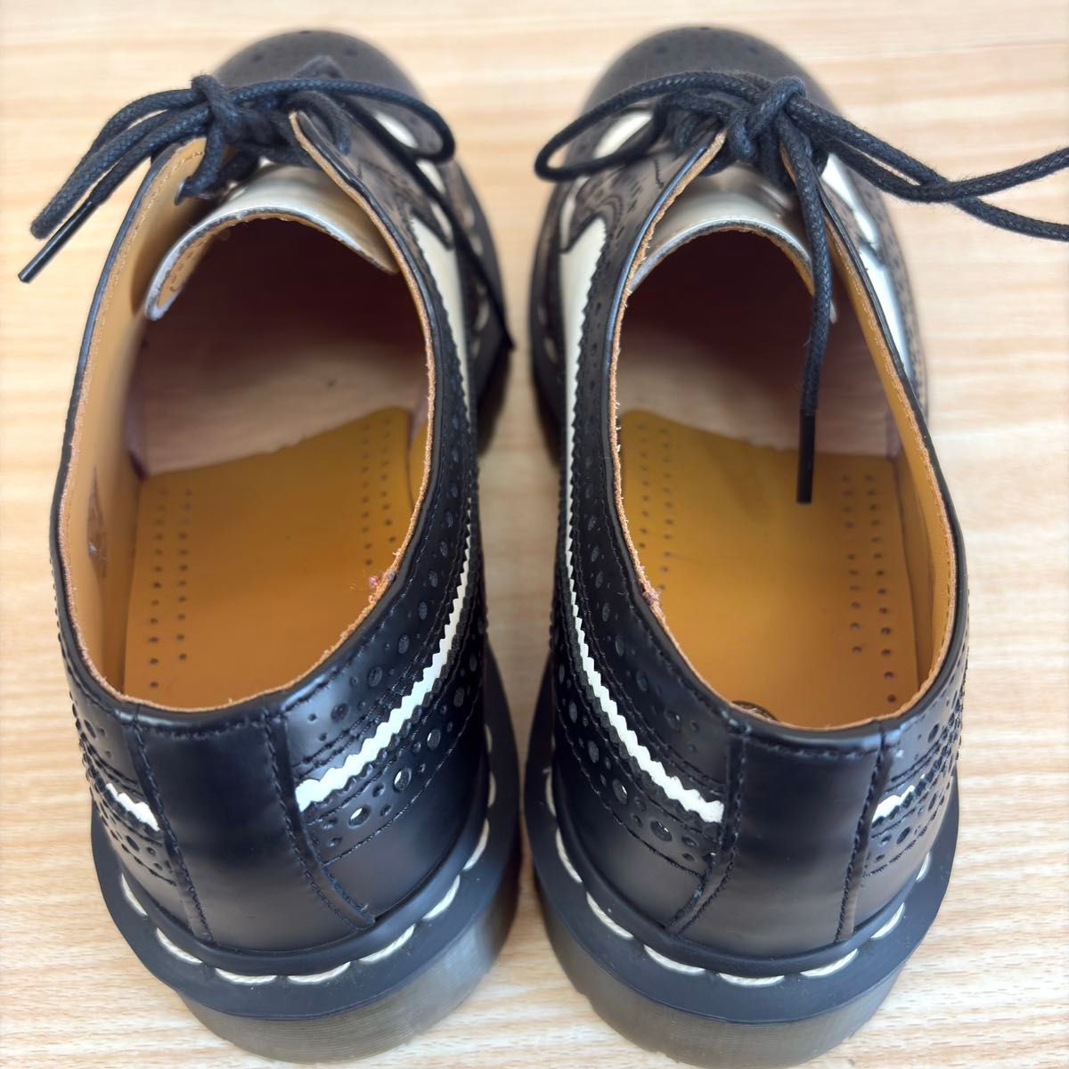 美品 大人気】Dr Martens ドクターマーチン ウィングチップ 5 美品 大人気】Dr Martens ドクターマーチン ウィングチップ 5
