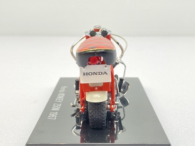 エブロ 1/10 ホンダ モンキー Z50M 1967 レッド×ホワイト 10002 エブロ 1/10 ホンダ モンキー Z50M 1967 レッド×ホワイト 10002
