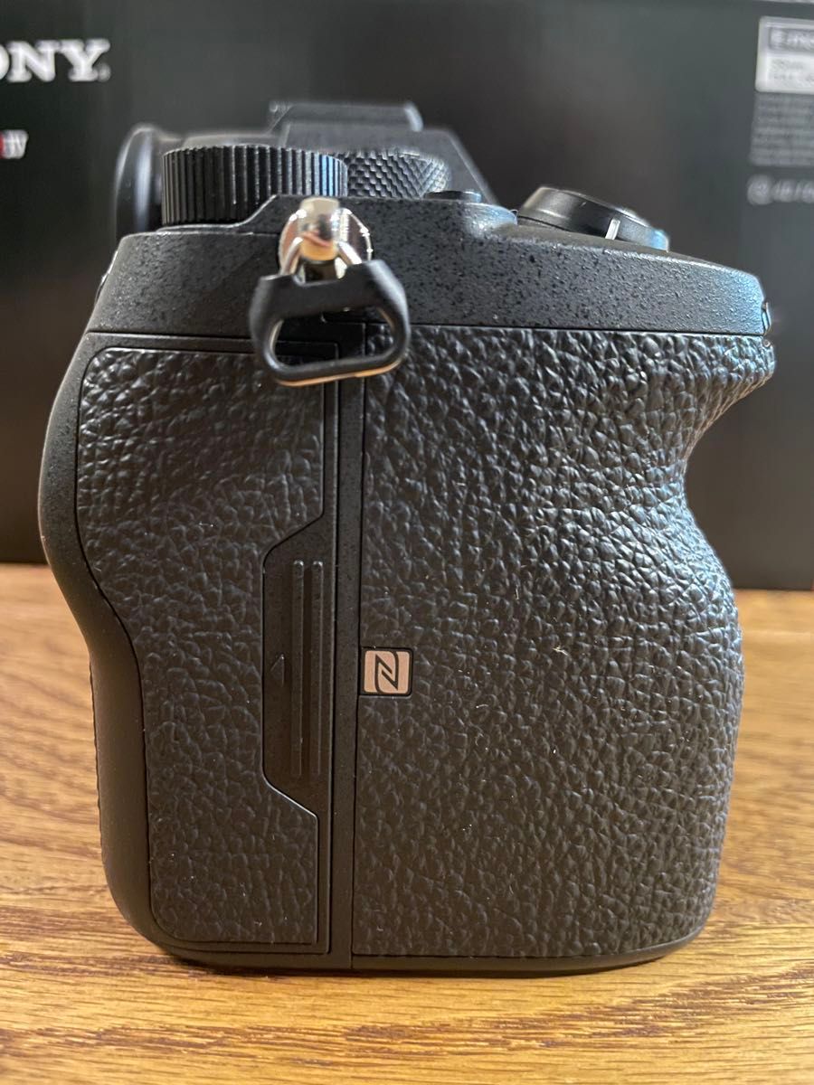 ショット数約5000回 美品 SONY α7RIV ILCE-7RM4 α7R4 保護 ショット数約5000回 美品 SONY α7RIV ILCE-7RM4 α7R4 保護