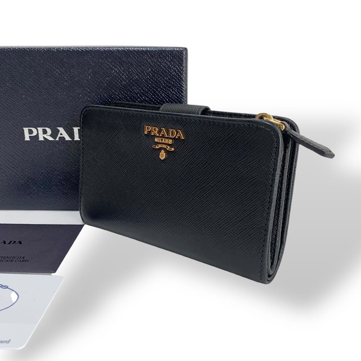極美品 付属品完備 PRADA プラダ 二つ折り財布 コンパクト 極美品 付属品完備 PRADA プラダ 二つ折り財布 コンパクト