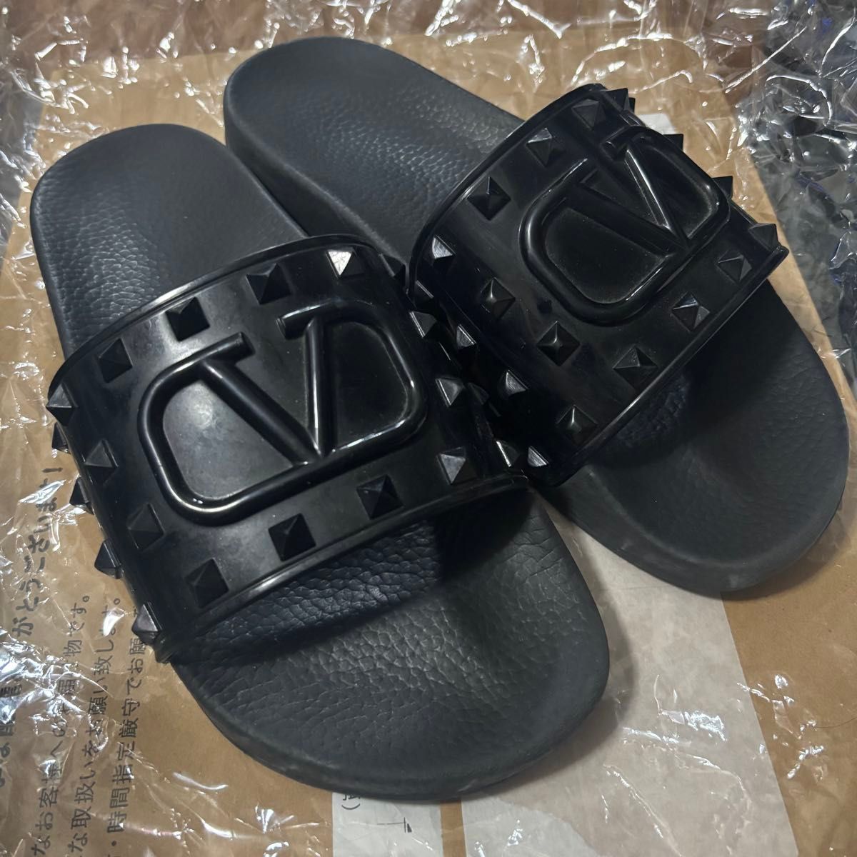 VALENTINO ヴァレンティノ ヴァレンチノ ヴァレンティノ VALENTINO ヴァレンティノ ヴァレンチノ ヴァレンティノ