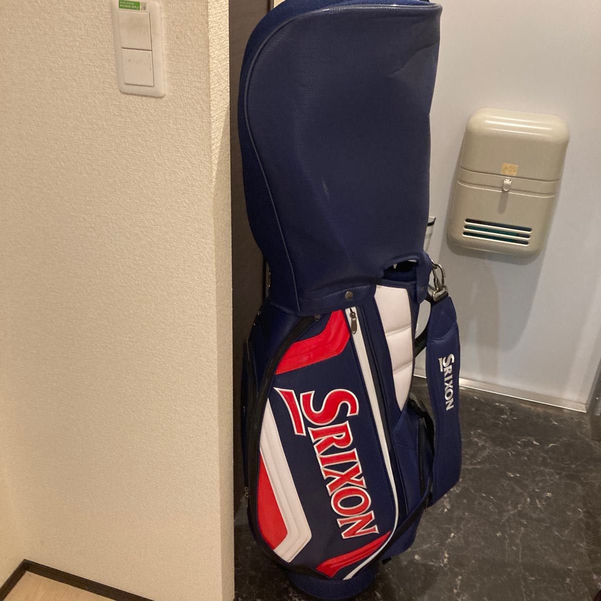 SRIXON キャディバッグ ネイビー/ホワイト/レッド ゴルフバッグ SRIXON キャディバッグ ネイビー/ホワイト/レッド ゴルフバッグ