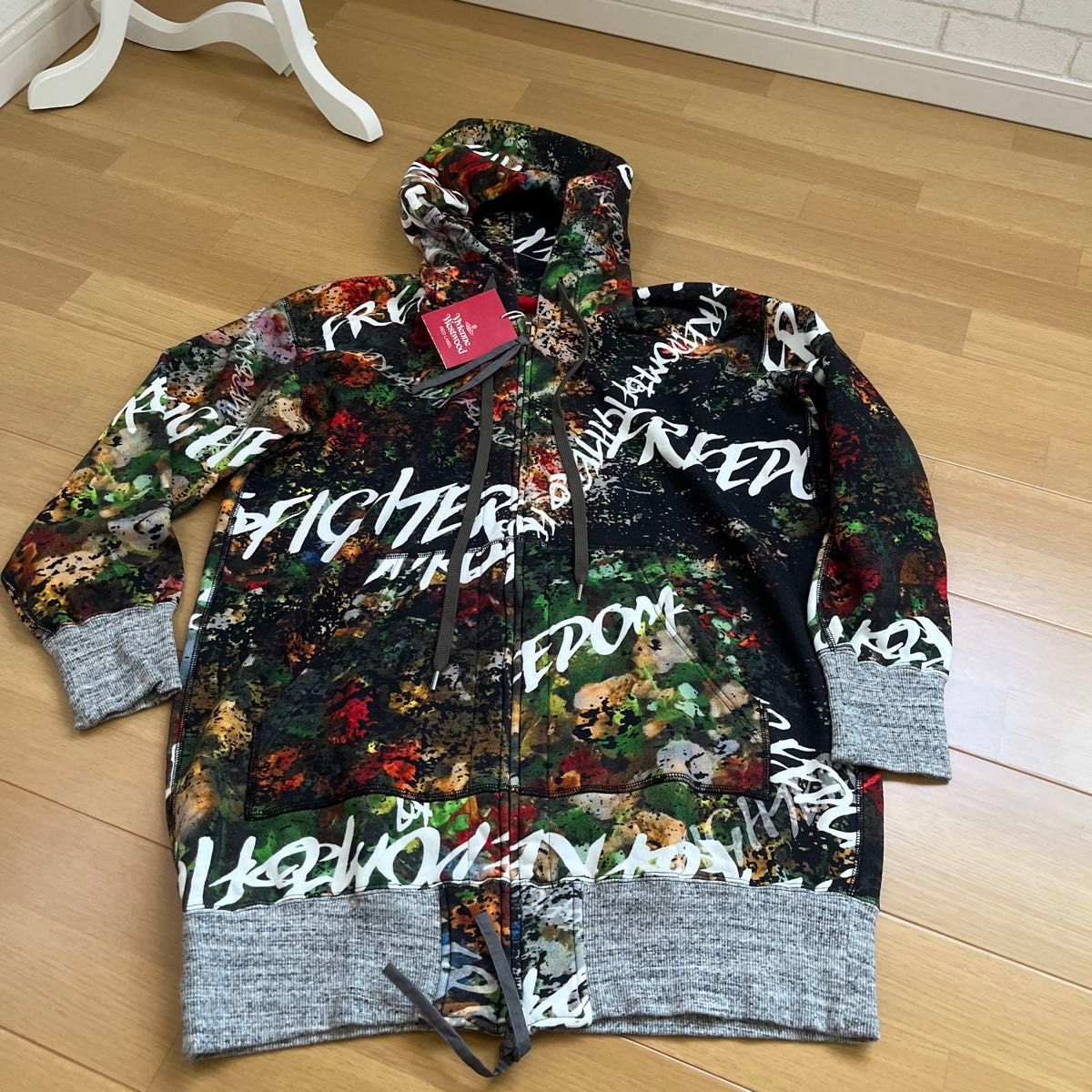 ヴィヴィアンウエストウッド Vivienne Westwood 新品 フラワー ヴィヴィアンウエストウッド Vivienne Westwood 新品 フラワー