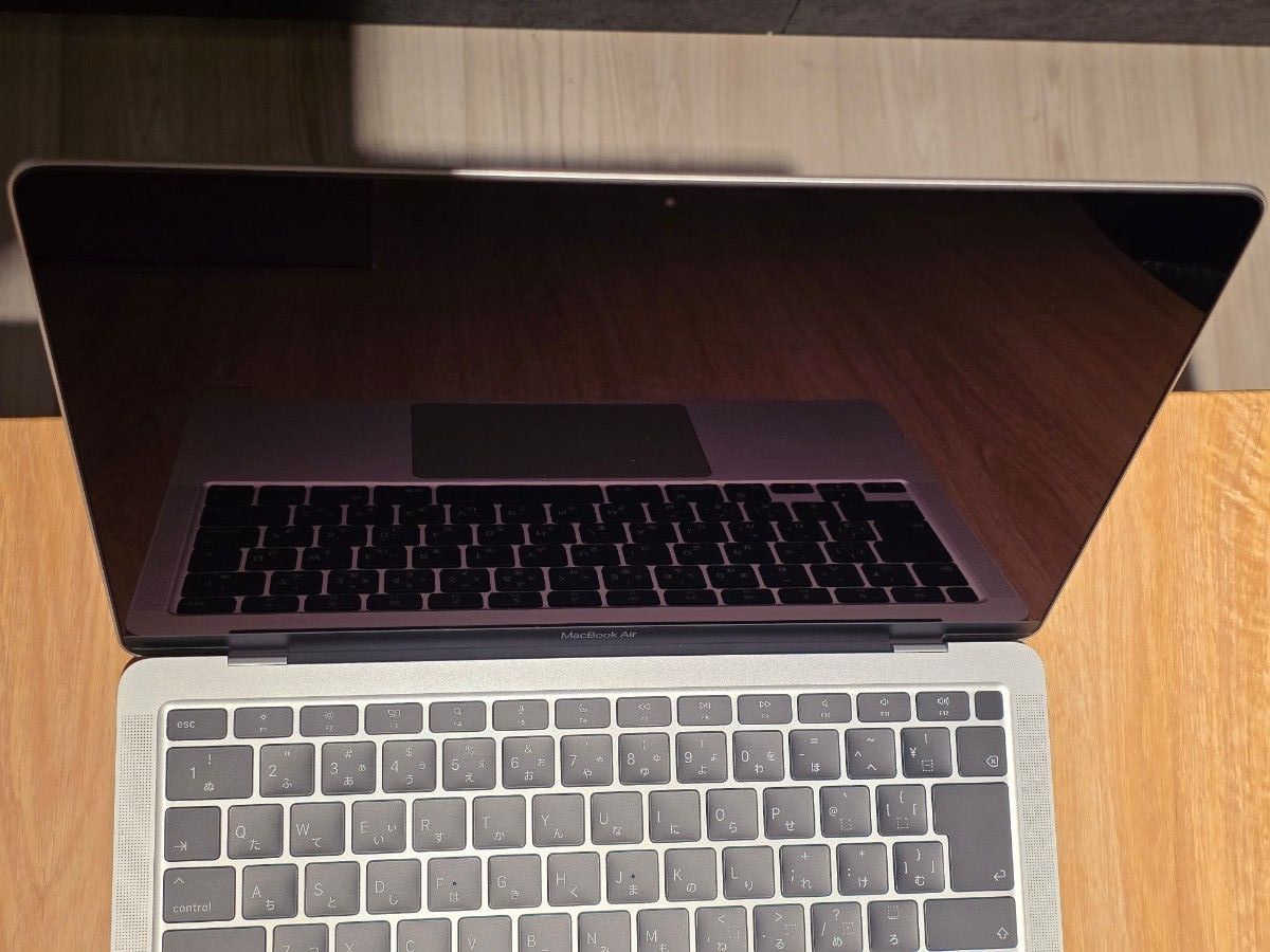 Macbook Air M1 メモリ8GB SSD512 13インチ シルバー充電回数5回 Macbook Air M1 メモリ8GB SSD512 13インチ シルバー充電回数5回