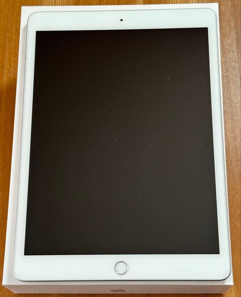 ジャンク品】iPad 第7世代 Wi-Fi 128GB シルバー 初期化済 動作 ジャンク品】iPad 第7世代 Wi-Fi 128GB シルバー 初期化済 動作