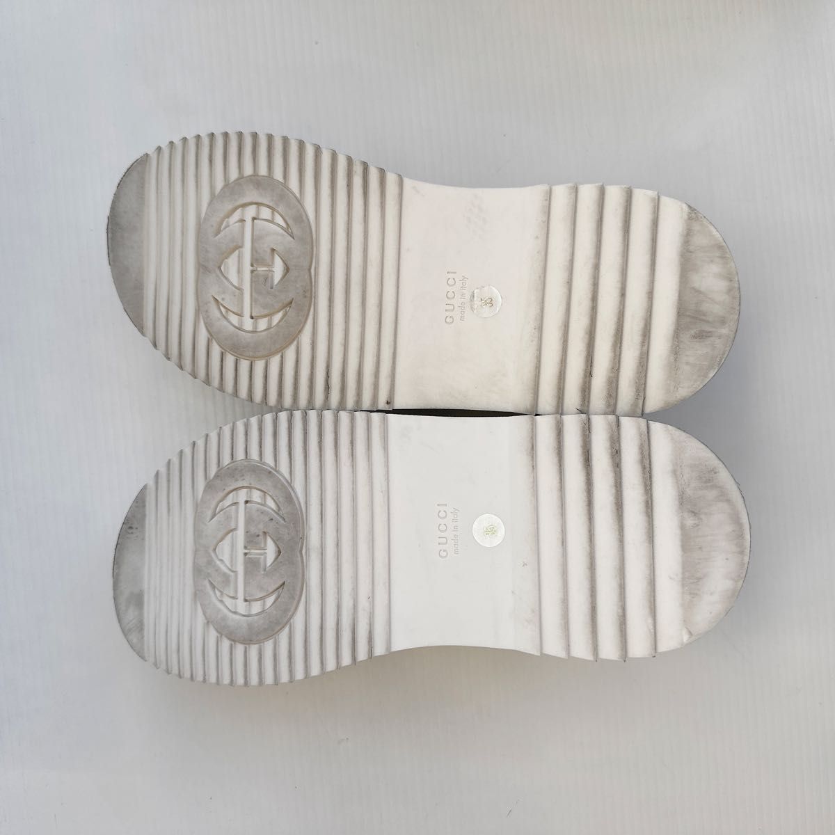 GUCCI GG柄 グッチ ロゴ入り 厚底 プラットフォーム ストラップ GUCCI GG柄 グッチ ロゴ入り 厚底 プラットフォーム ストラップ