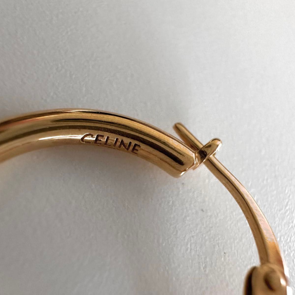 CELINE セリーヌ ノット スモールフープ ピアス イヤリング CELINE セリーヌ ノット スモールフープ ピアス イヤリング