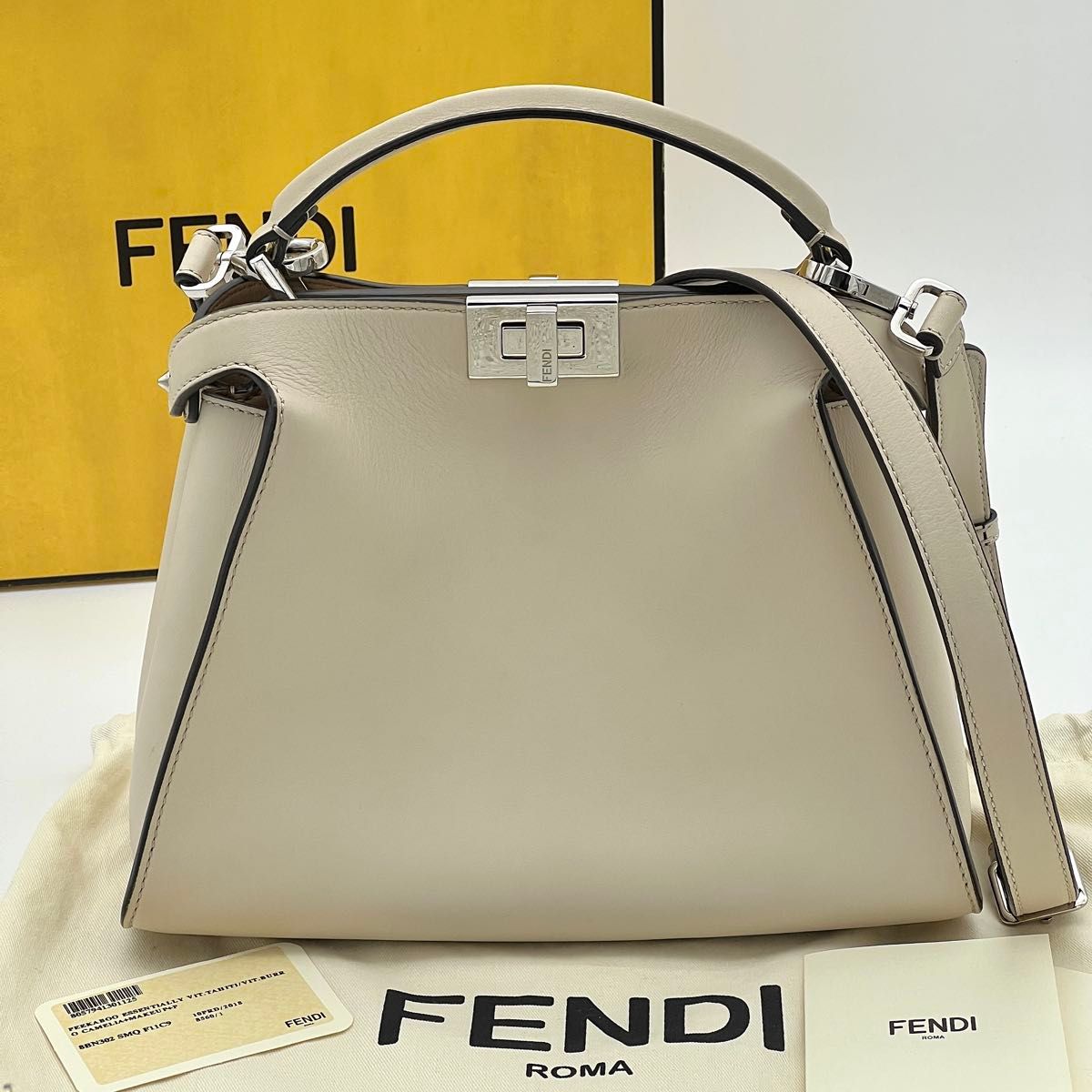 FENDI ピーカブー アイコニック エッセンシャリー 2WAY FENDI ピーカブー アイコニック エッセンシャリー 2WAY
