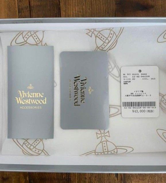 最終値下げ【新品】Vivienne Westwood 長財布レザーNAPPA カラー 最終値下げ【新品】Vivienne Westwood 長財布レザーNAPPA カラー