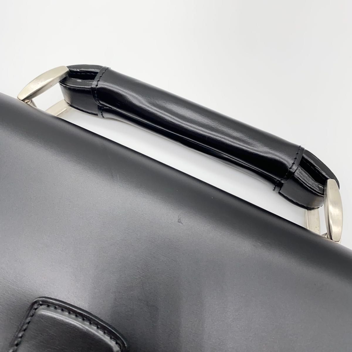 極美品】ダンヒル ビジネスバッグ ダレスバッグ シルバー金具 極美品】ダンヒル ビジネスバッグ ダレスバッグ シルバー金具