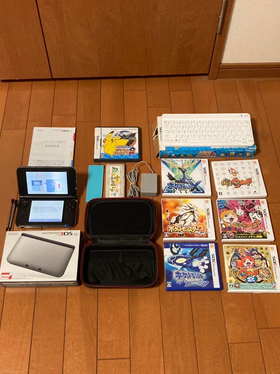 ニンテンドー3DS LL本体 取扱説明書/箱付きとゲームソフト ニンテンドー3DS LL本体 取扱説明書/箱付きとゲームソフト