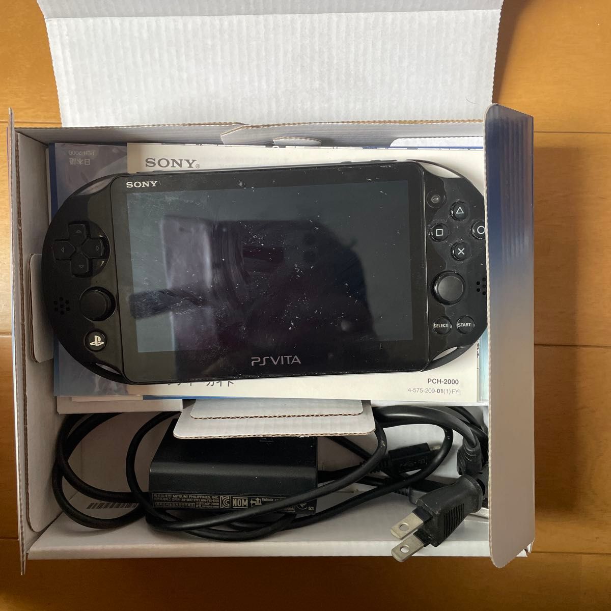 PlayStation Vita本体 Wi-Fiモデル PCH-2000 ZA11 ブラック PS PlayStation Vita本体 Wi-Fiモデル PCH-2000 ZA11 ブラック PS