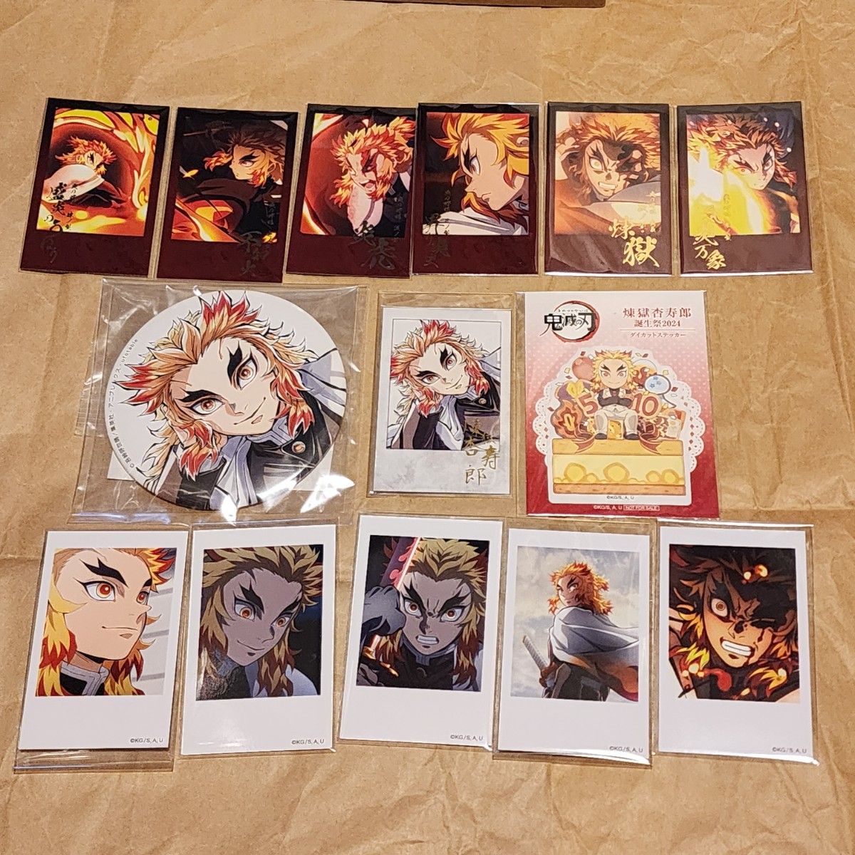 鬼滅の刃 煉獄杏寿郎 缶バッジ 寝そべり birthday 箔押しチェキ