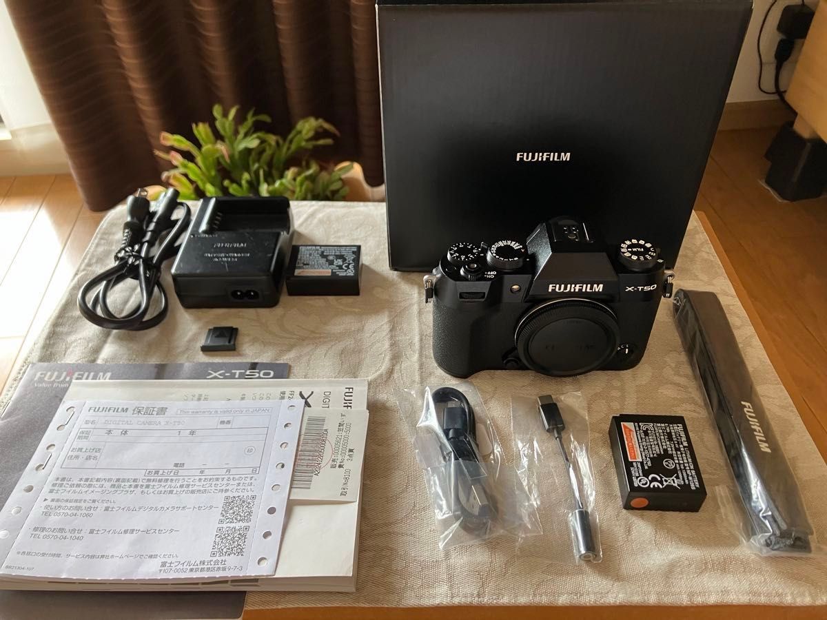 FUJIFILM X-T50 ボディ ブラック 美品 SmallRig レザーケース FUJIFILM X-T50 ボディ ブラック 美品 SmallRig レザーケース