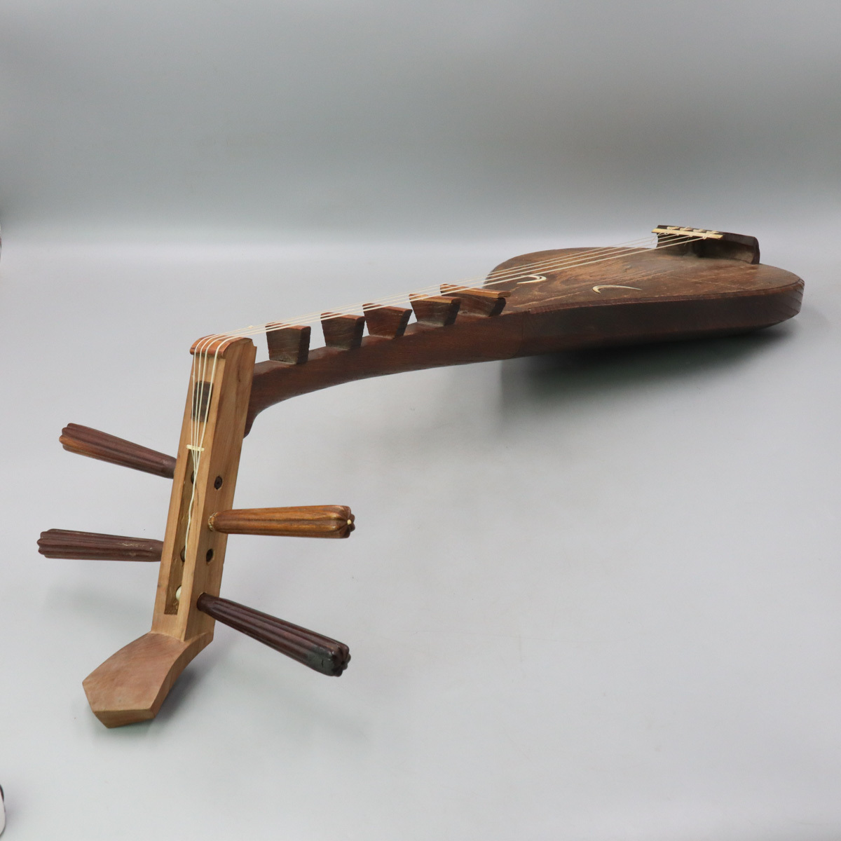 宙】時代 薩摩琵琶 四弦五柱 全長93.5cm 専用袋付 装飾細工 錦 宙】時代 薩摩琵琶 四弦五柱 全長93.5cm 専用袋付 装飾細工 錦