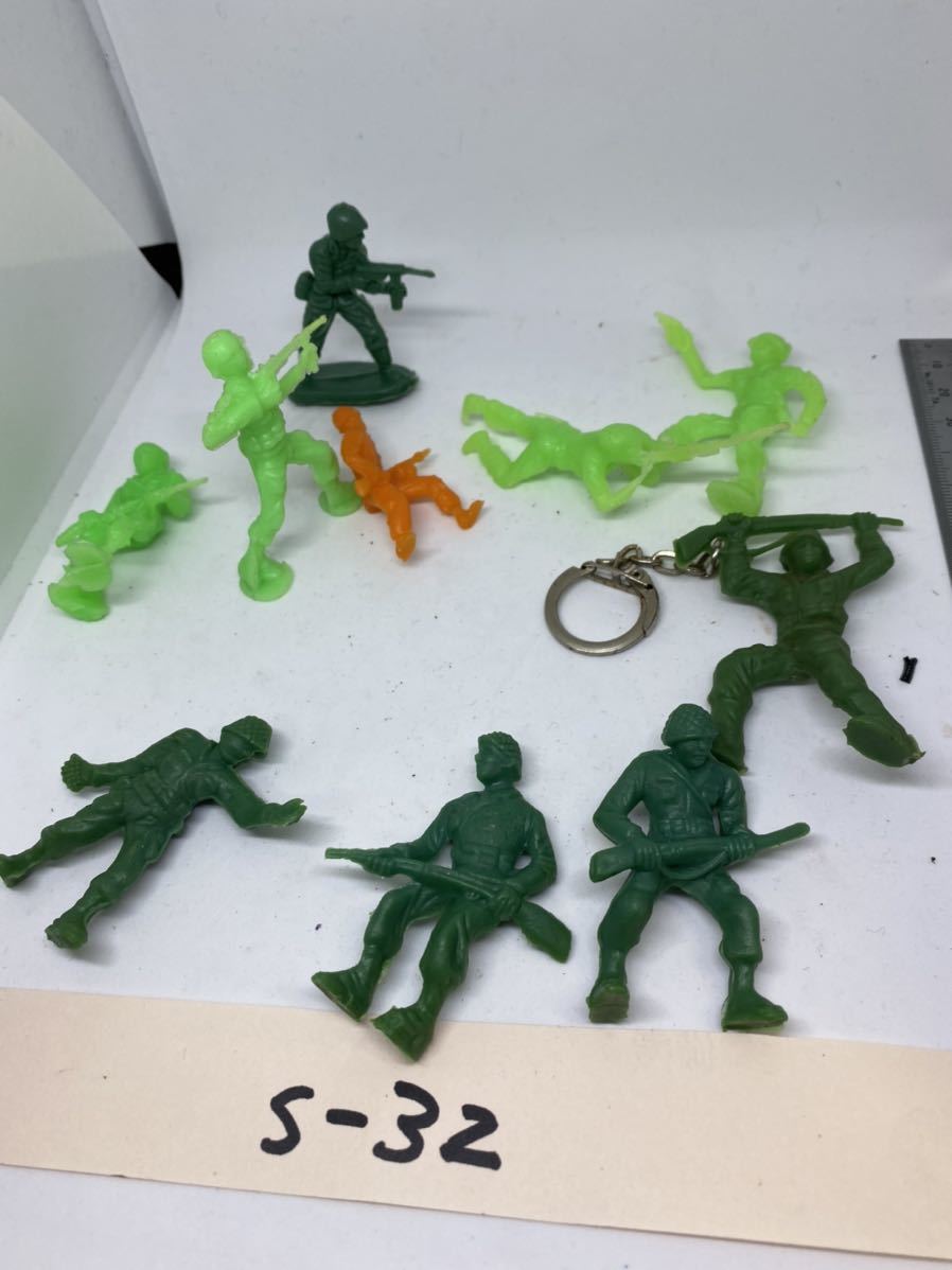 ヤフオク 当時もの 兵隊 軍隊 アーミー グリーンアーミー ヤフオク 当時もの 兵隊 軍隊 アーミー グリーンアーミー