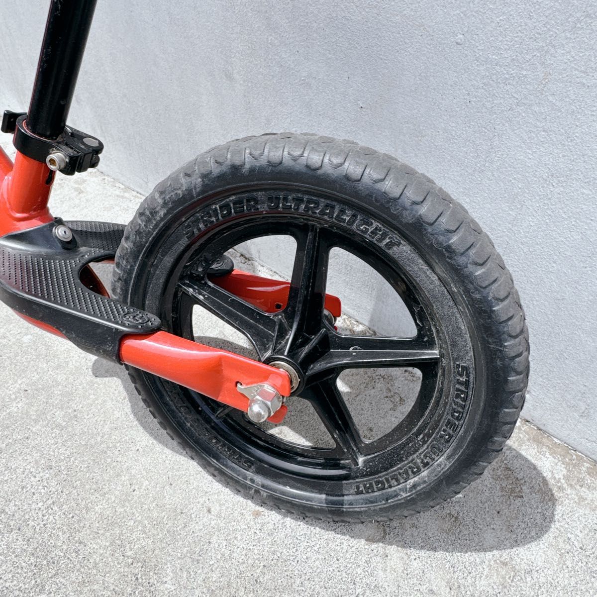 STRIDER SPORTS 12inch ストライダー レッド スタンド付 SPORT STRIDER SPORTS 12inch ストライダー レッド スタンド付 SPORT
