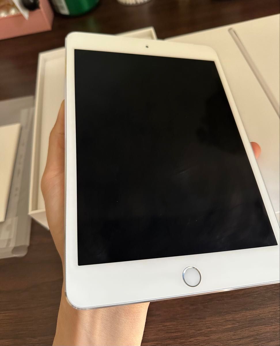 ipad mini4 wi-fi Cellular 32GB シルバー|Yahoo!フリマ(旧 ipad mini4 wi-fi Cellular 32GB シルバー|Yahoo!フリマ(旧