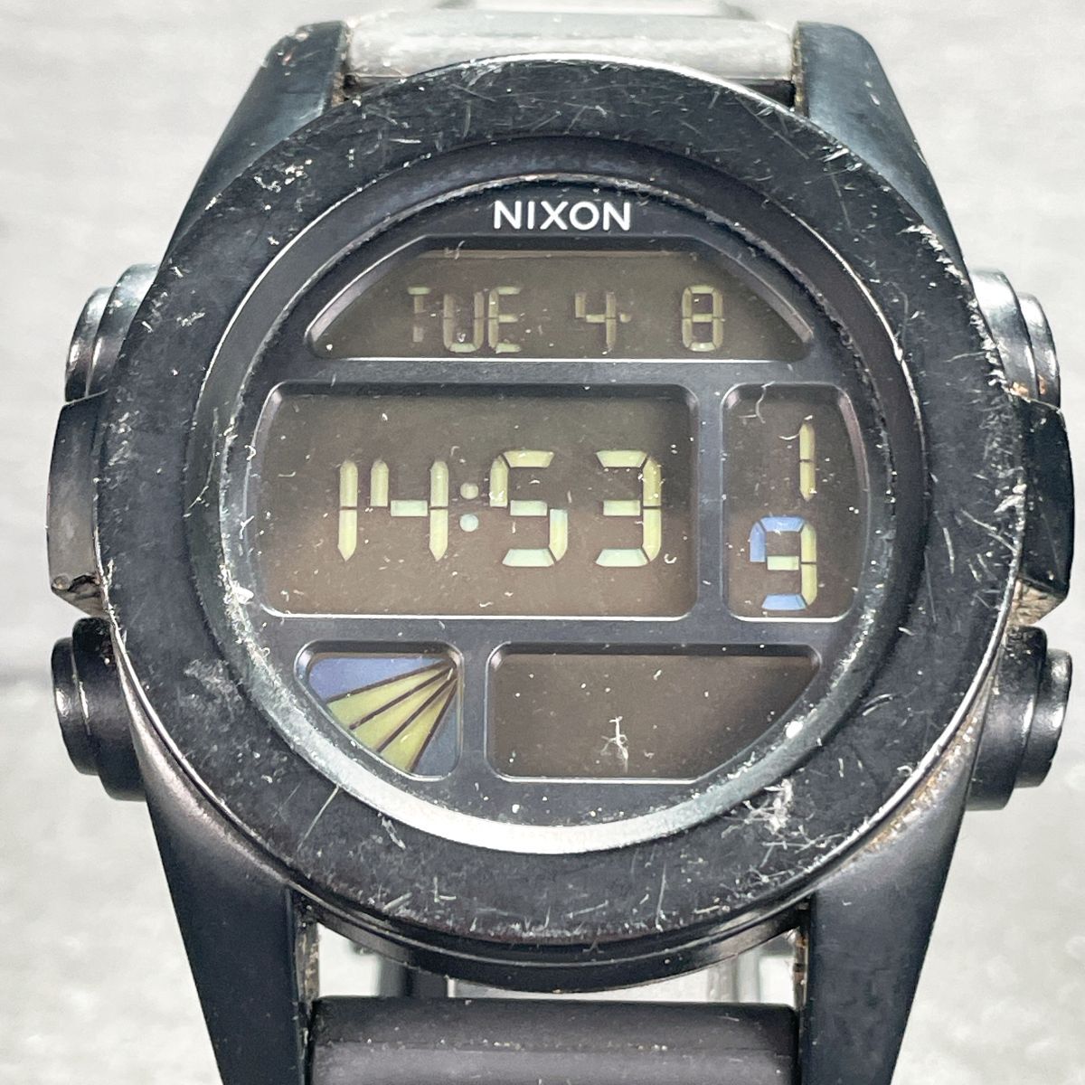 美品 NIXON ニクソン THE UNIT ユニット 腕時計 デジタル 美品 NIXON ニクソン THE UNIT ユニット 腕時計 デジタル