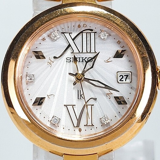 美品 SEIKO セイコー LUKIA ルキア 2012 クリスマス限定 腕時計 美品 SEIKO セイコー LUKIA ルキア 2012 クリスマス限定 腕時計
