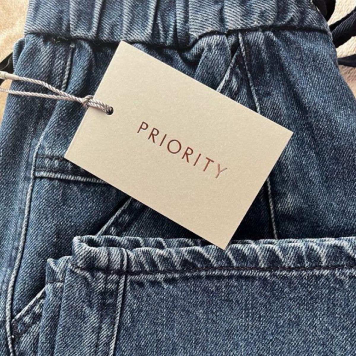 PRIORITY プライオリティ ワイドデニム レレレさん Mal タグ付 PRIORITY プライオリティ ワイドデニム レレレさん Mal タグ付