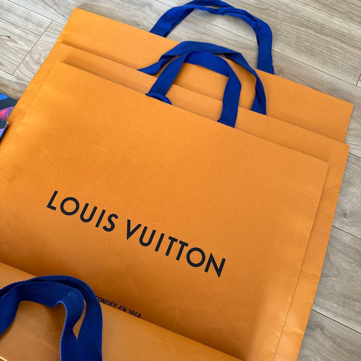 Louis Vuitton ルイヴィトン 紙袋 大中小サイズ まとめ売り 17枚 Louis Vuitton ルイヴィトン 紙袋 大中小サイズ まとめ売り 17枚