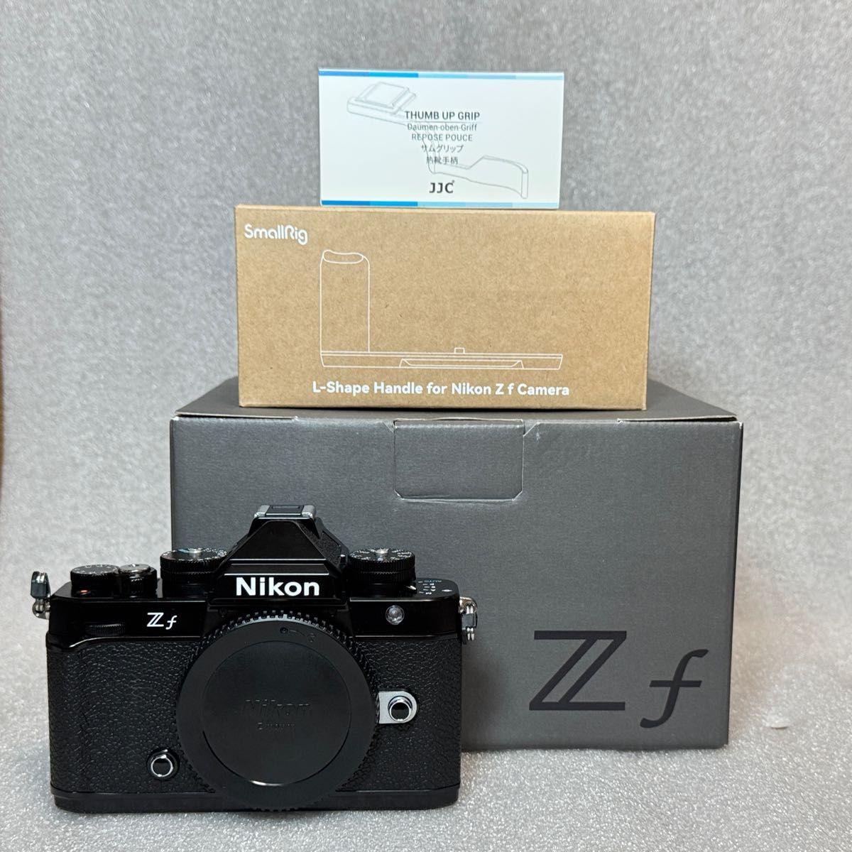 ミラーレスカメラ Nikon Zf(ボディ本体)箱・付属品ほか特典 ミラーレスカメラ Nikon Zf(ボディ本体)箱・付属品ほか特典