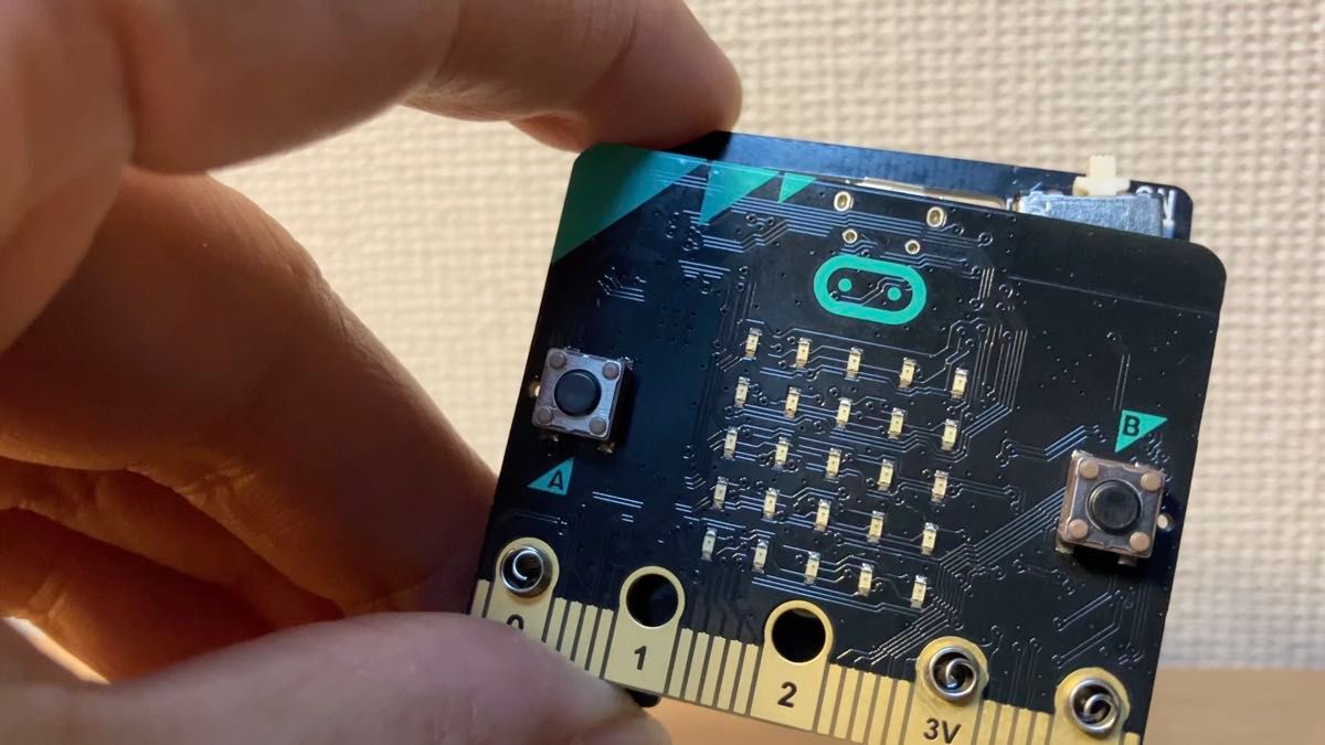 micro:bitセット(本体+スピーカ付き電池Box+LEDテープ)