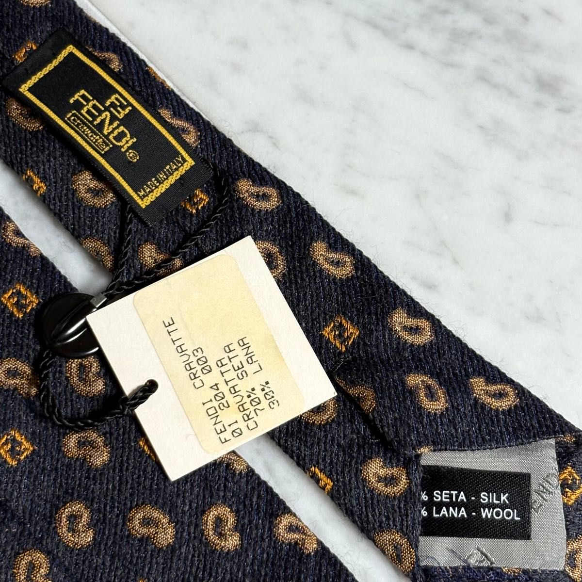 FENDI フェンディ ネクタイ ダークグレー ペイズリー柄 ズッカ FENDI フェンディ ネクタイ ダークグレー ペイズリー柄 ズッカ