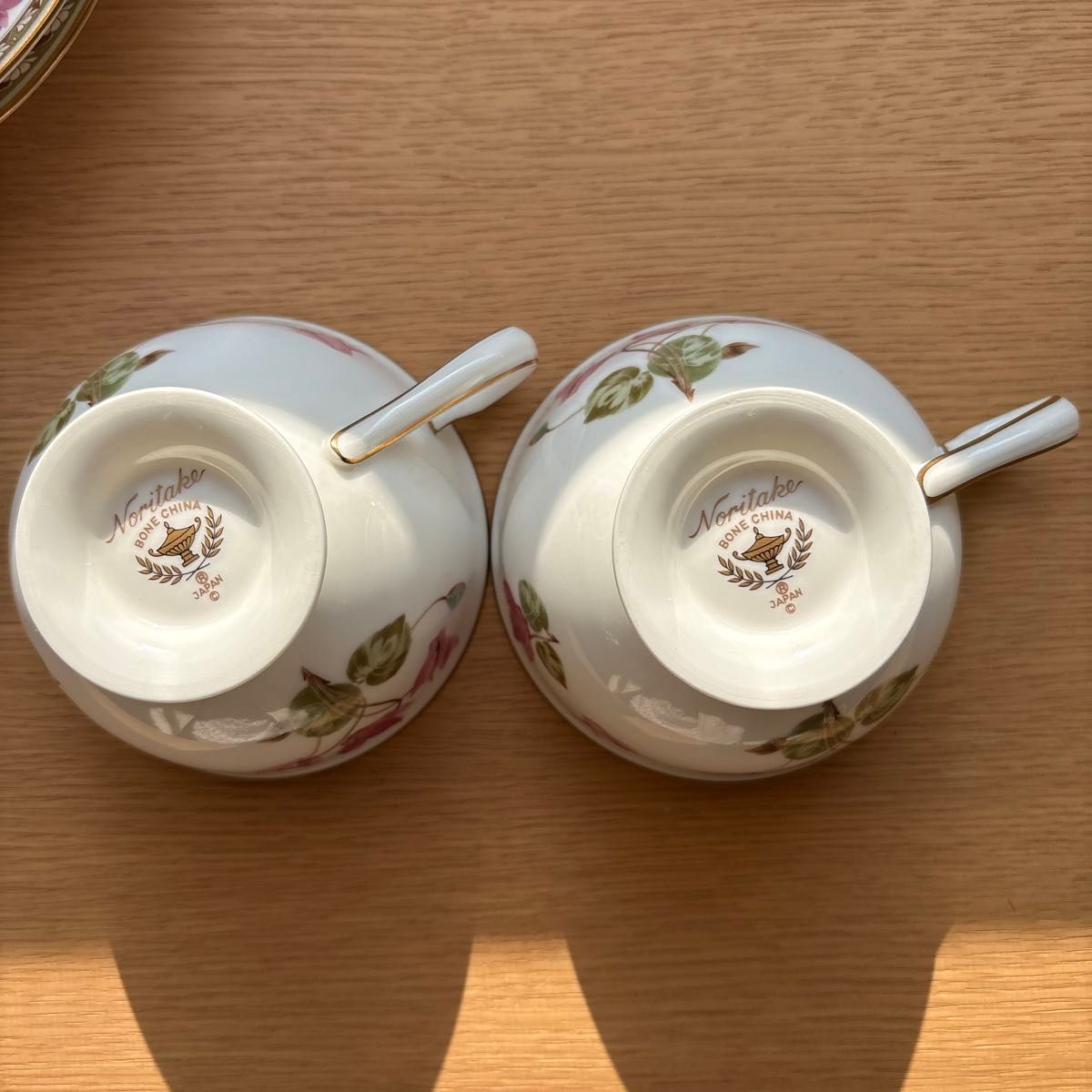 ノリタケ Noritake BORN CHINA カップ&ソーサー シクラメン ノリタケ Noritake BORN CHINA カップ&ソーサー シクラメン