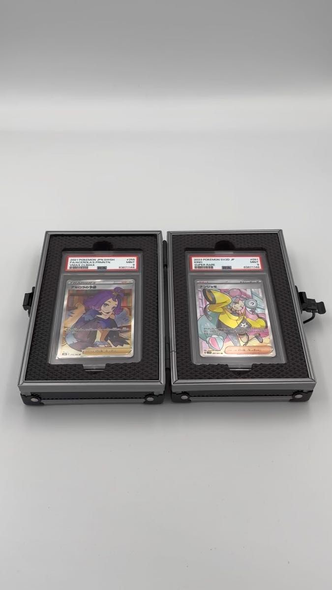 特価品「G1G1」PSA/CGC鑑定カードケース(2枚入り) シルバー/ブラック