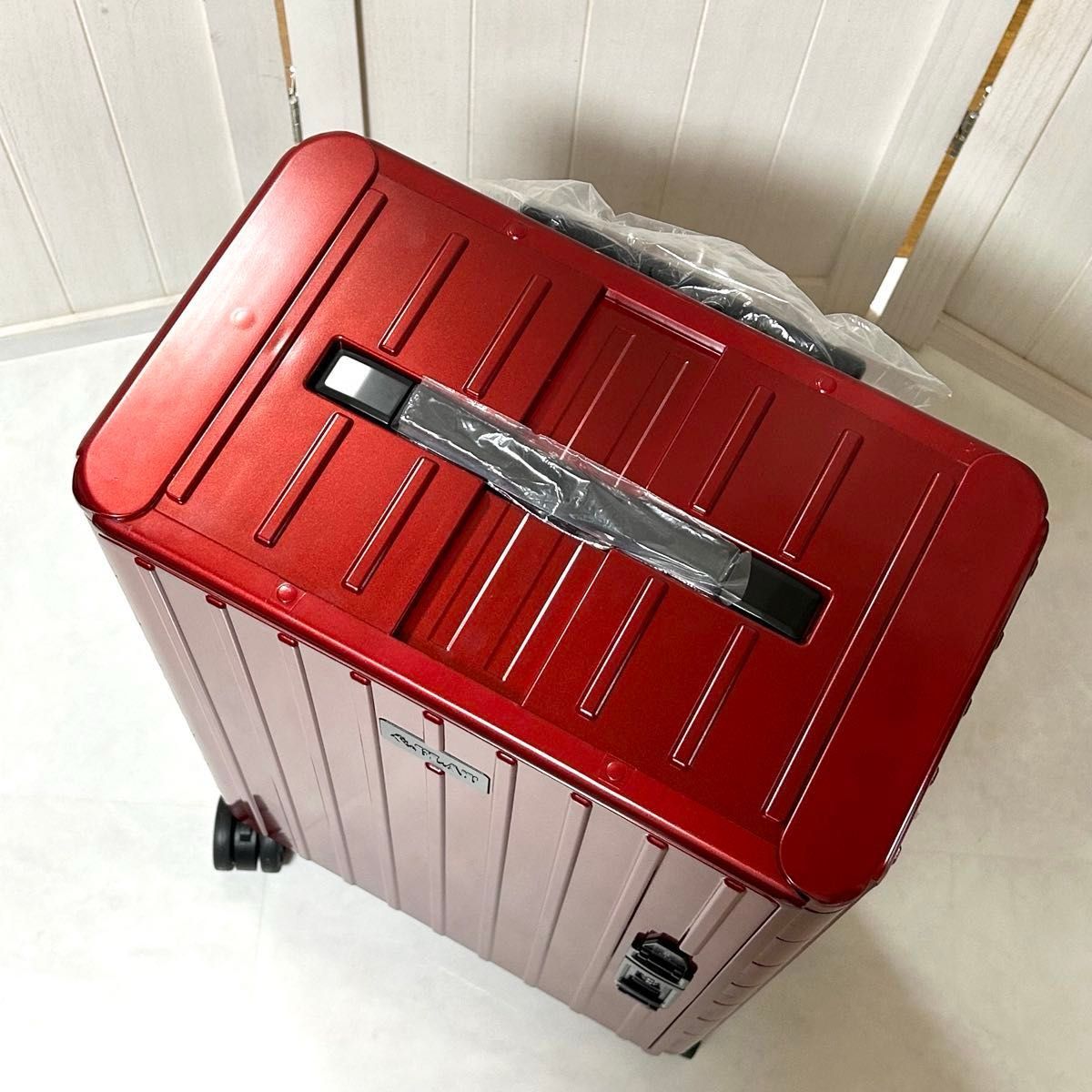 新品 &FLAT アンドフラット 最薄 折りたたみキャリーケース 新品 &FLAT アンドフラット 最薄 折りたたみキャリーケース