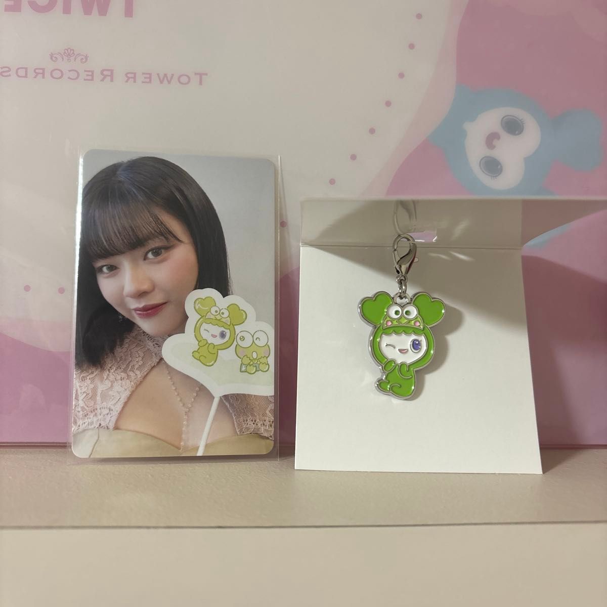 TWICE ポップアップ ジョンヨン ランダムキーホルダーチャーム 1 TWICE ポップアップ ジョンヨン ランダムキーホルダーチャーム 1